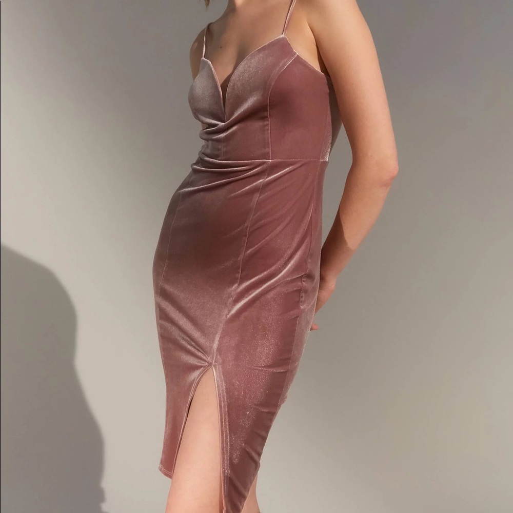 UO Andria Velvet Bodycon Dress